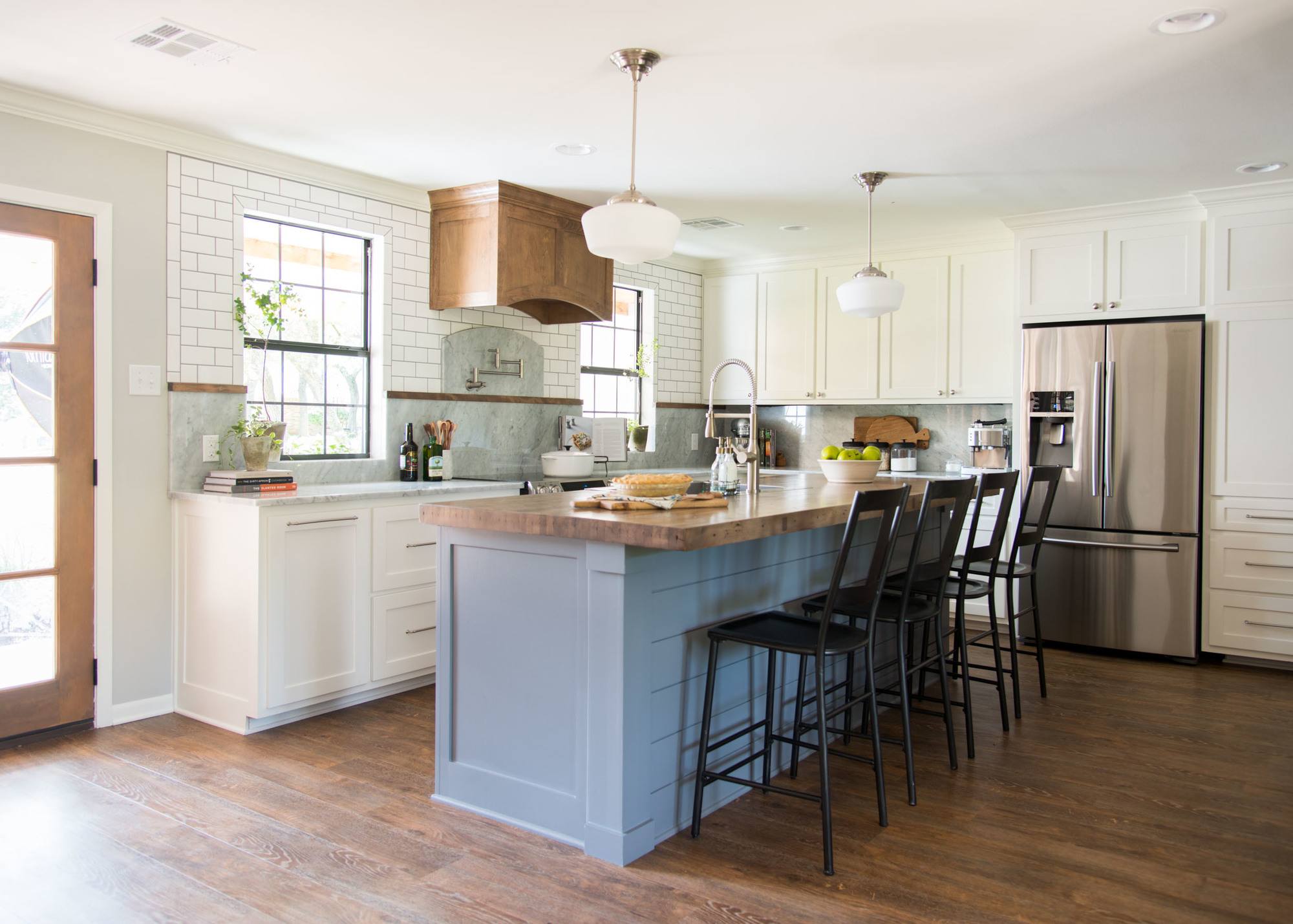 Seven Farmhouse Kitchen Designs ~ Hallstrom Home