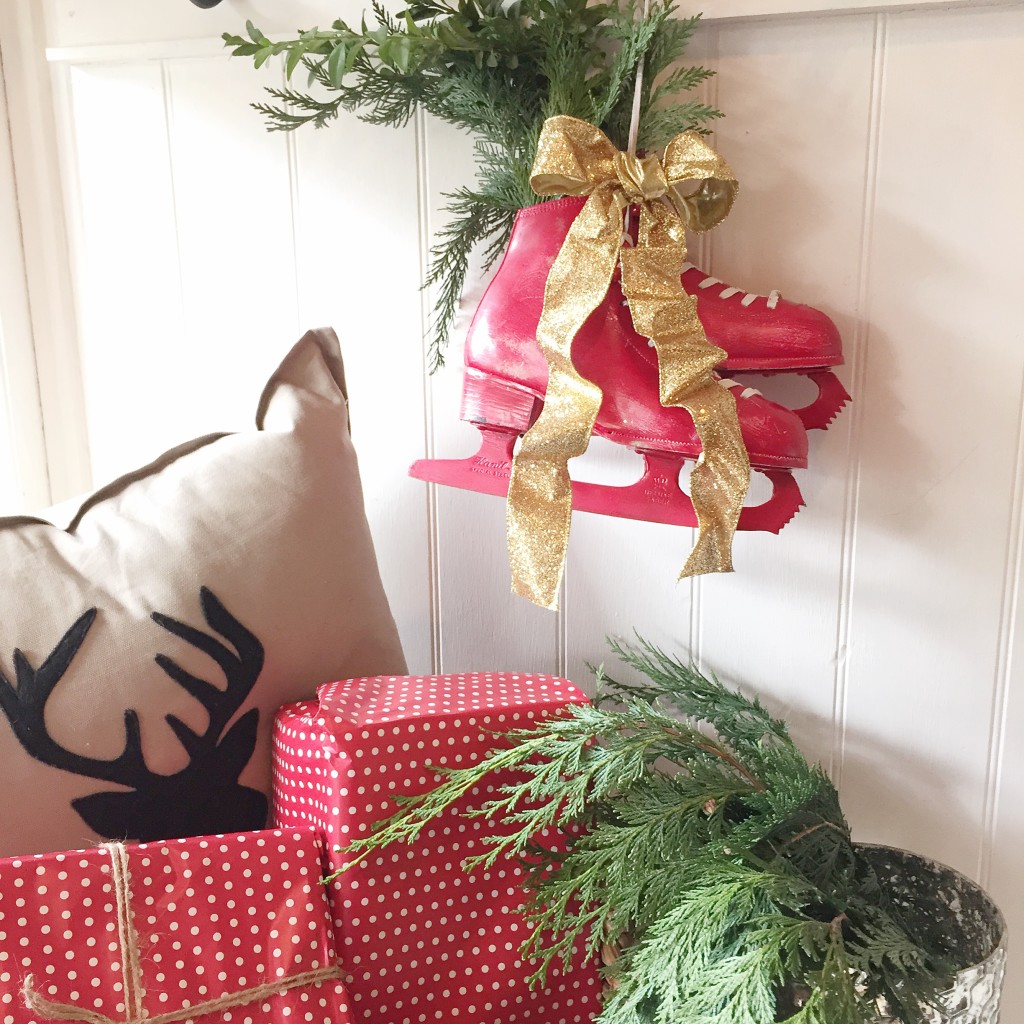 Farmhouse Christmas Home Tour|best christmas blog|farmhouse home tour|christmas blogs|farmhouse christmas|christmas decorating|french decorating for christmas|decorate home|home decor|shabby chic christmas|hallstromhome