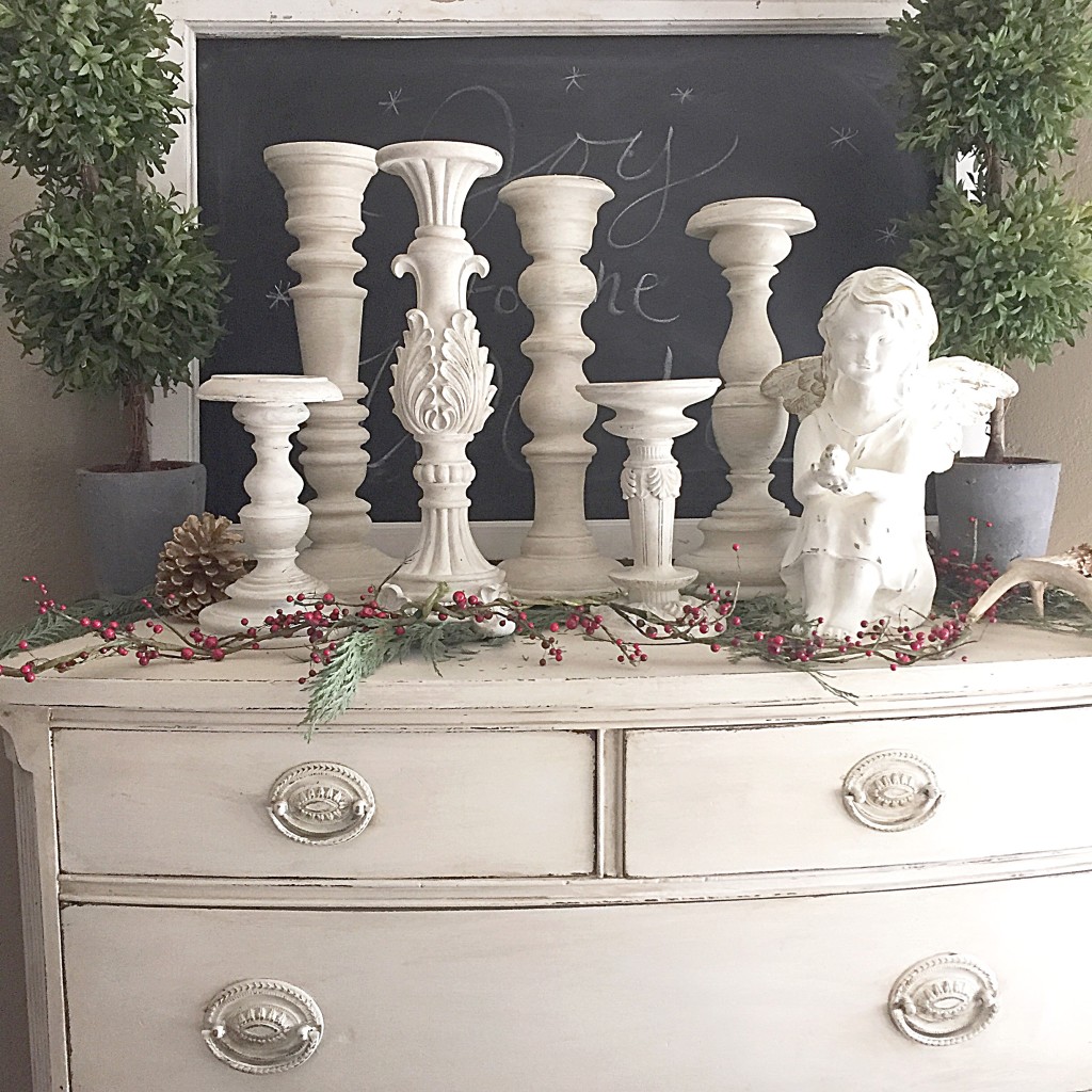 Farmhouse Christmas Home Tour|best christmas blog|farmhouse home tour|christmas blogs|farmhouse christmas|christmas decorating|french decorating for christmas|decorate home|home decor|shabby chic christmas|hallstromhome