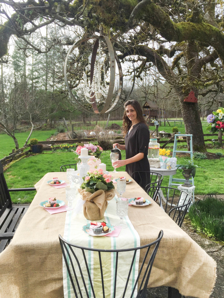 Creative Outdoor Dining Ideas for Your Easter Brunch Farmhouse Style