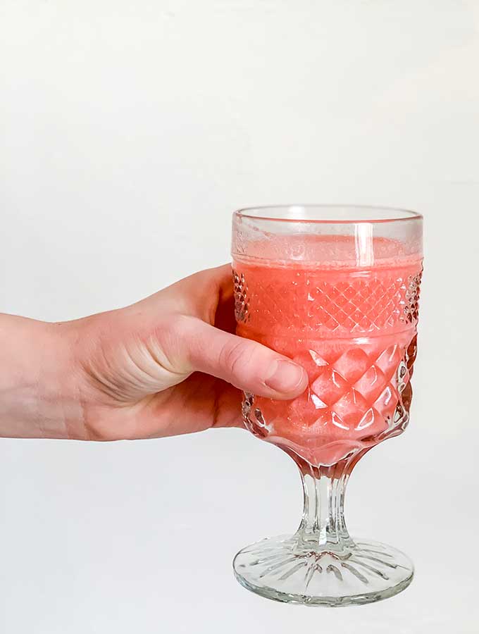 Raspberry Wedding Drink|Wedding Drink|Easy drinks|summer drinks|non Alcoholic drinks|Summer Wedding|outdoor dining|tablescape|summer table|recipes|best recipes|summer recipes|spring recipes|spring wedding|italian cream soda|italian cream soda recipe|easy recipes|kids recipes|HallstromHome