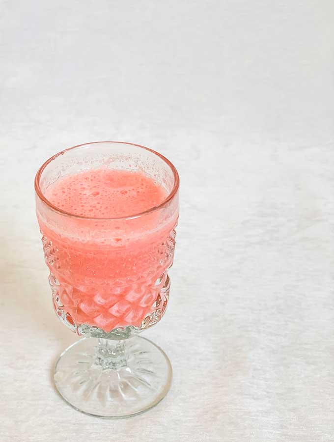 Raspberry Wedding Drink|Wedding Drink|Easy drinks|summer drinks|non Alcoholic drinks|Summer Wedding|outdoor dining|tablescape|summer table|recipes|best recipes|summer recipes|spring recipes|spring wedding|italian cream soda|italian cream soda recipe|easy recipes|kids recipes|HallstromHome