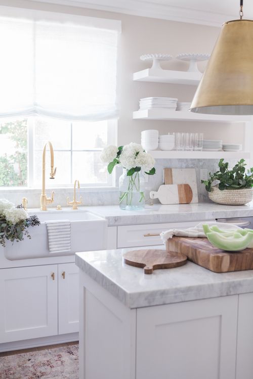 5 Farmhouse Kitchen Sinks We Love by Hallstrom Home