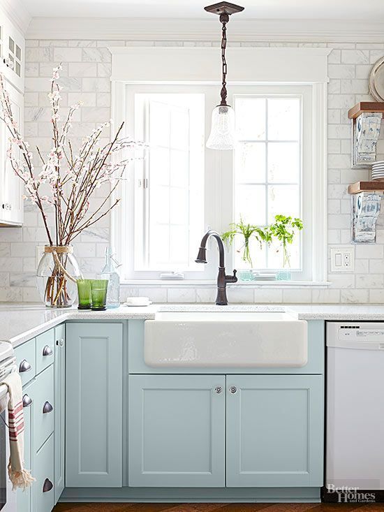 Hallstrom Home-5 Farmhouse Kitchen Sinks We Love