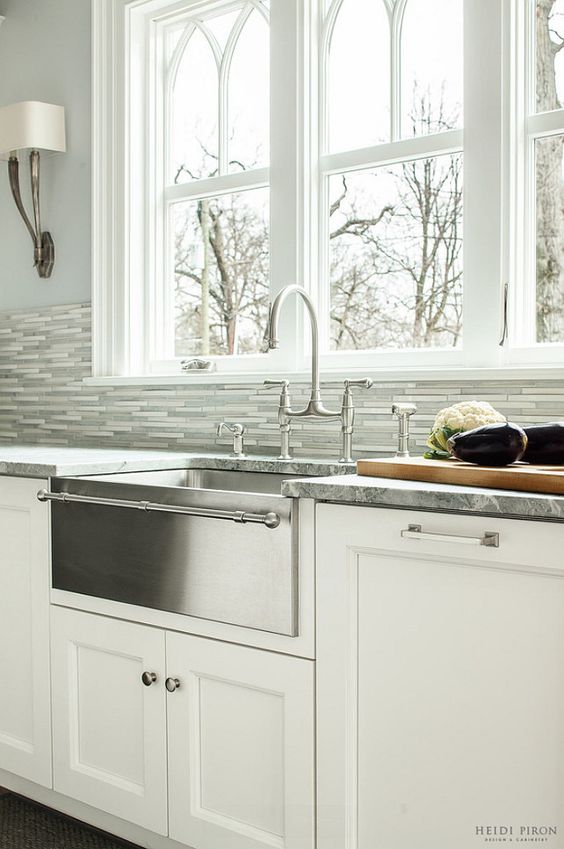 Hallstrom Home ~ 5 Farmhouse Kitchen Sinks We Love