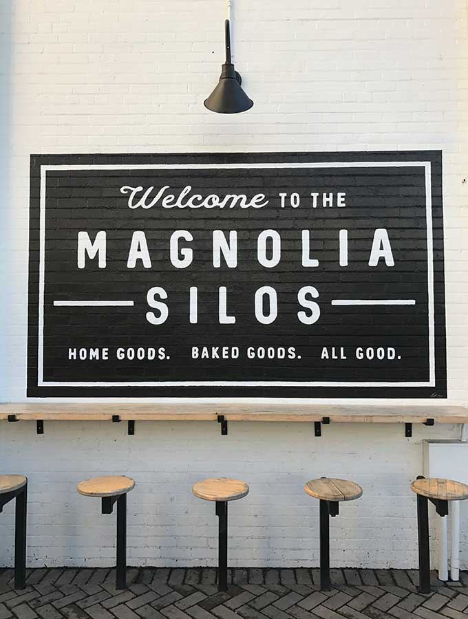 Going To Magnolia Market with Kilz Paint|magnolia market|meeting chip and joanna gaines|going to magnolia market|magnolia market bakery|what to wear to magnolia market|chip gaines|joanna gaines|farmhouse|farmhouse style|magnolia farms|Magnolia silos|kilz paint|hallstromhome