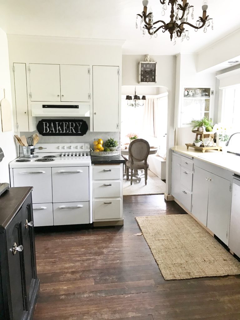 Updating Your Farmhouse Kitchen Under $1000