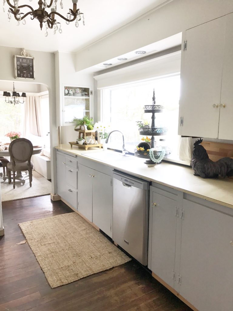 Farmhouse Kitchen Remodel and Tour – Hallstrom Home