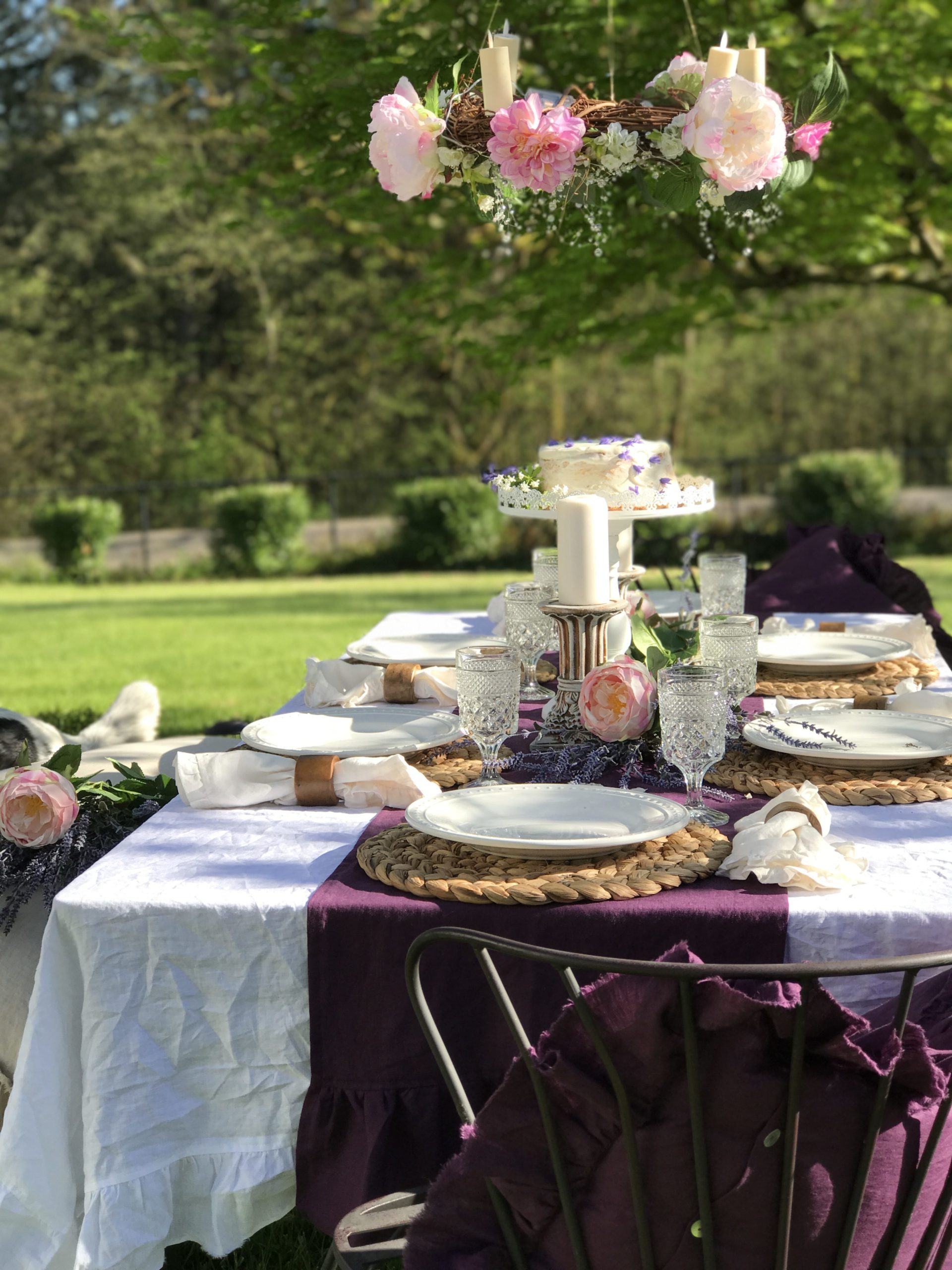 Outdoor Dining- Shabby Chic Style