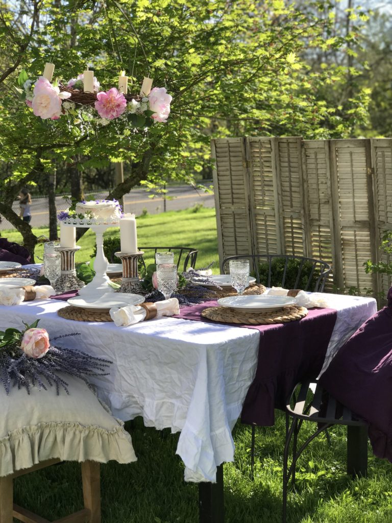 Outdoor Dining Shabby Chic Style, Shabby Chic Outdoor Table