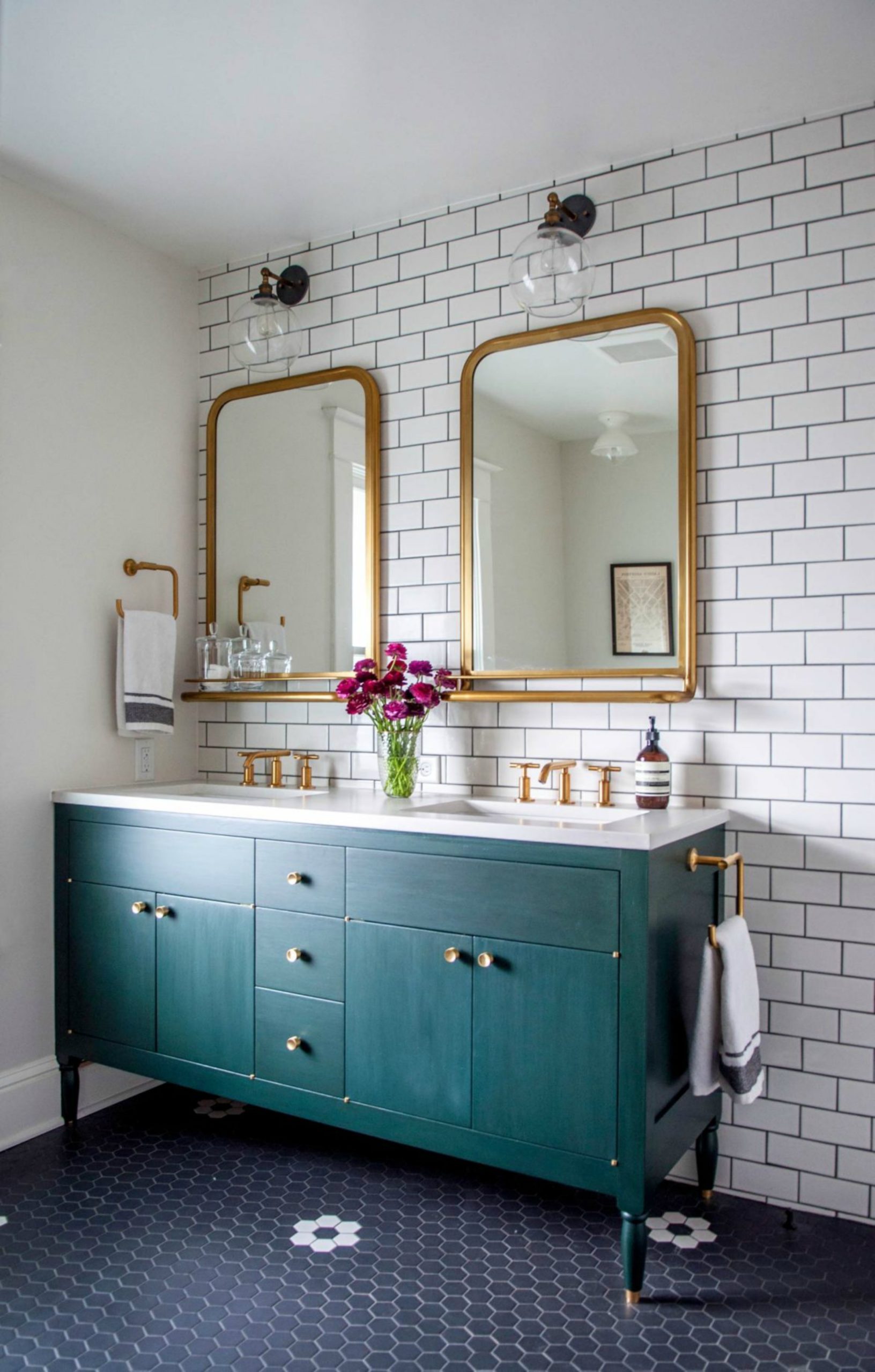 19 Trendy Bathroom Mirrors