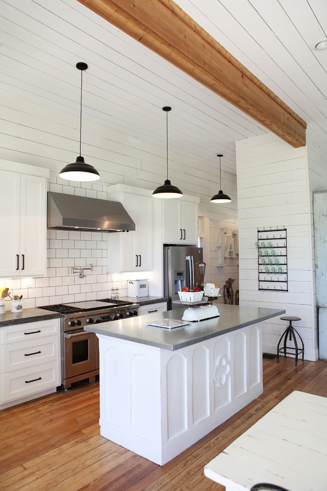 seven farmhouse kitchen designs