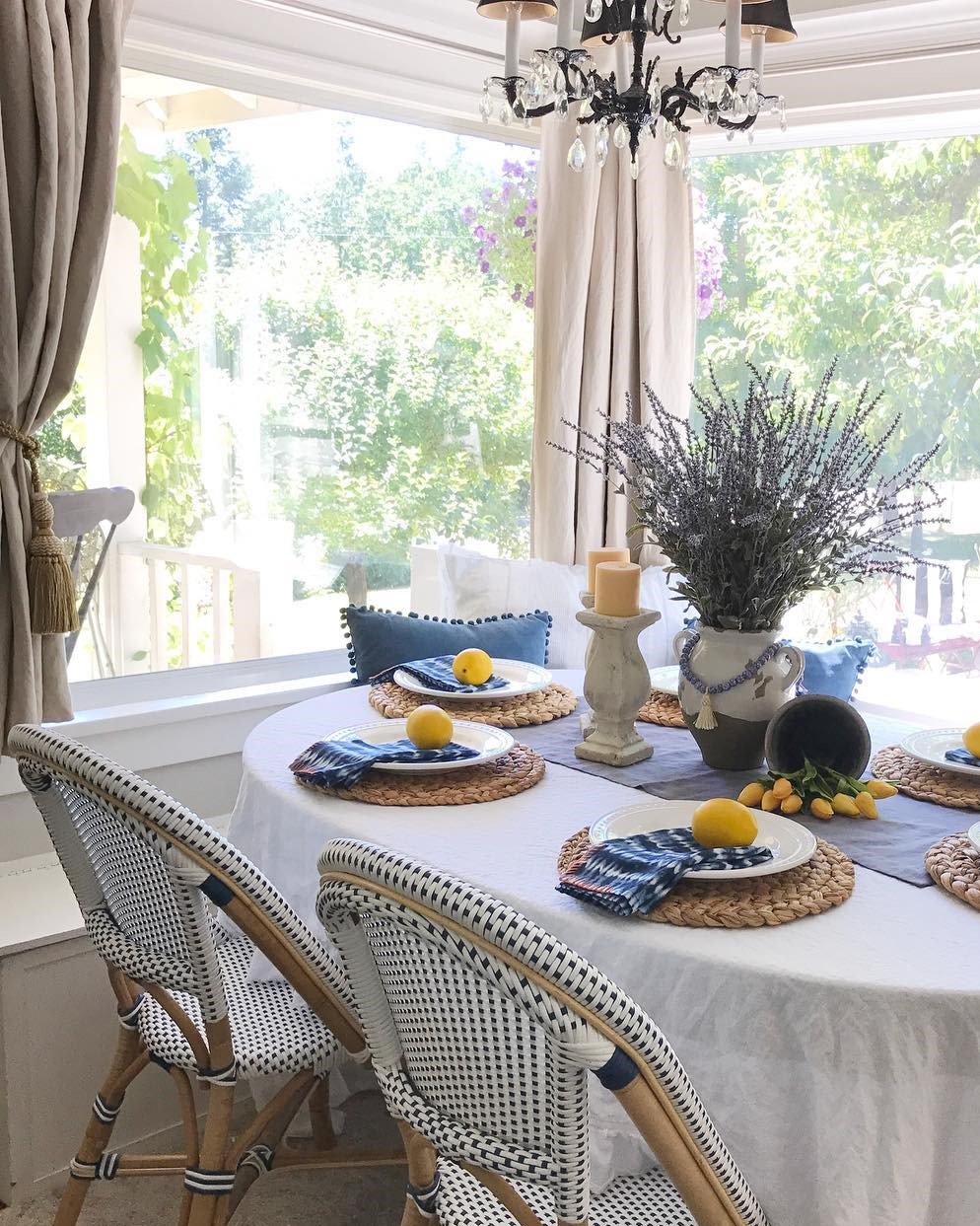 Summer Tables for Farmhouse Style Made Easy