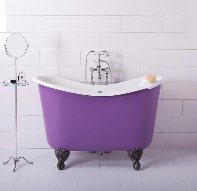 5 Spaces with Pantone's Color of the Year Purple Claw Foot Bathtub