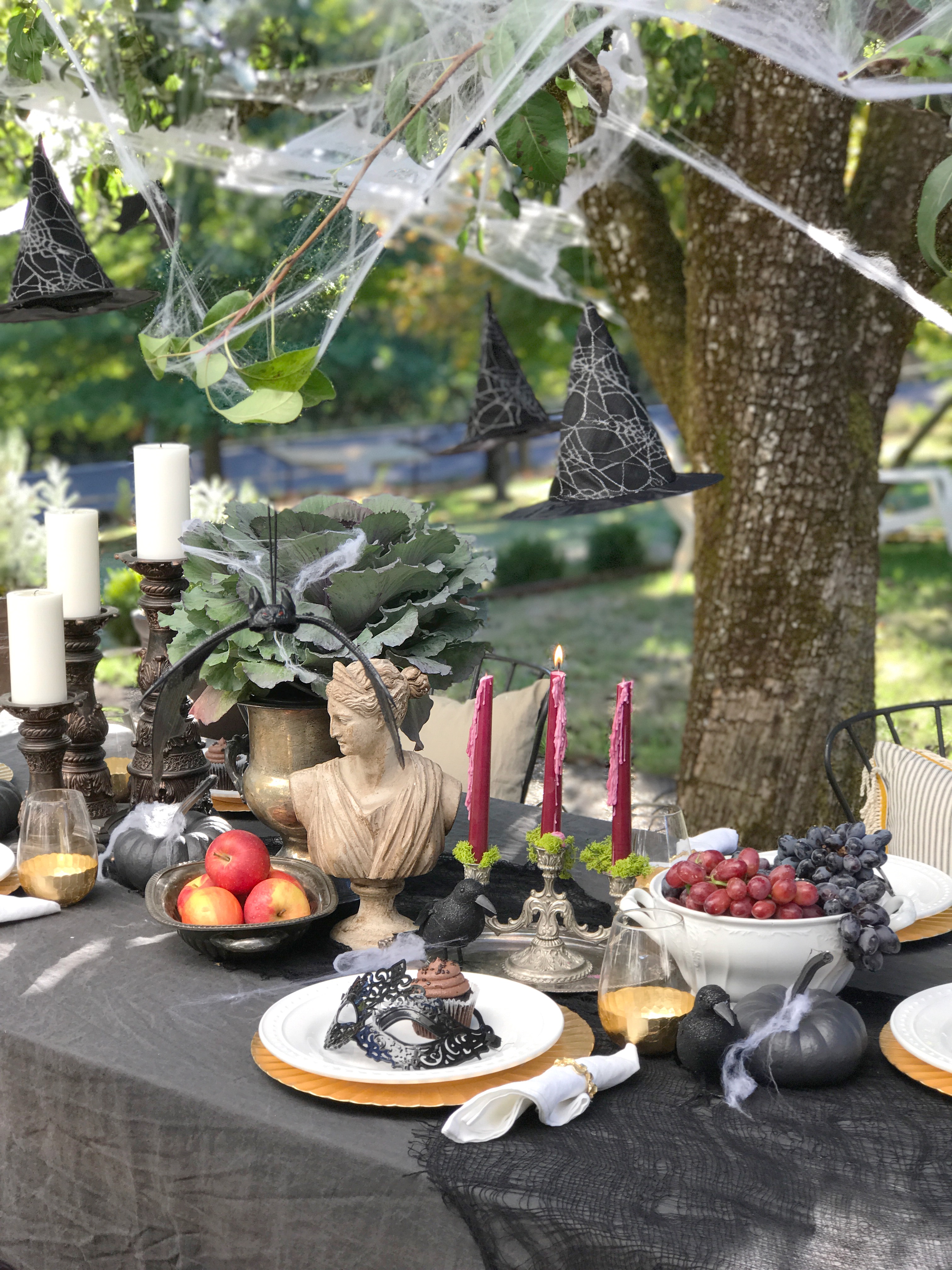 Our Elegant Farmhouse Halloween Tips|chic Halloween Party|Halloween chic|elegant Halloween dinner party|Halloween party themes|Halloween party ideas for adults|Halloween tablescape|Halloween party decor|sophisticated Halloween dinner party|halloween chic|kids parties|halloween party|hallstromhome