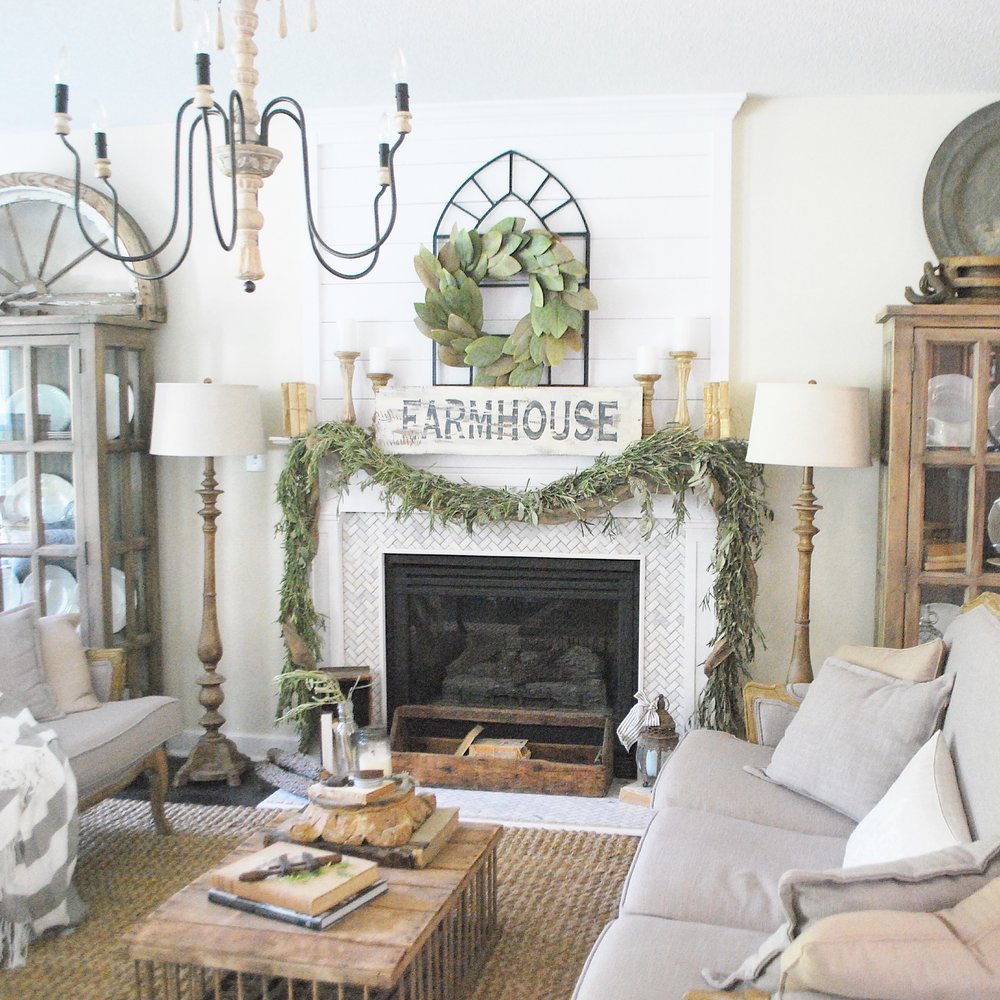 10 Gorgeous Farmhouse Living Rooms|farmhouse living room|shabby chic|white farmhouse|farmhouse decor|living room update|antique|diy|tutorials|update new year|new home decor|winter decor|shabby chic farmhouse|how to|pillows|farmhouse pillows|magnolia|chip and joanna|joanna gaines|hallstrom home