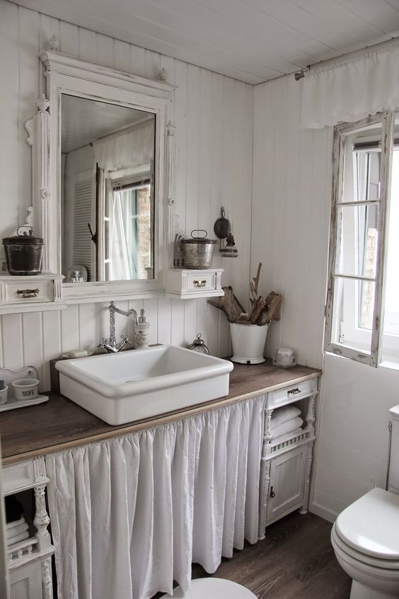 13 Beautiful Farmhouse Bathrooms|farmhouse bathroom|farmhouse bathroom shower curtain|farmhouse bathroom decorating ideas|farmhouse bathroom vanity|bathroom vanity|farmhouse decor|shabby chic|hallstromhome