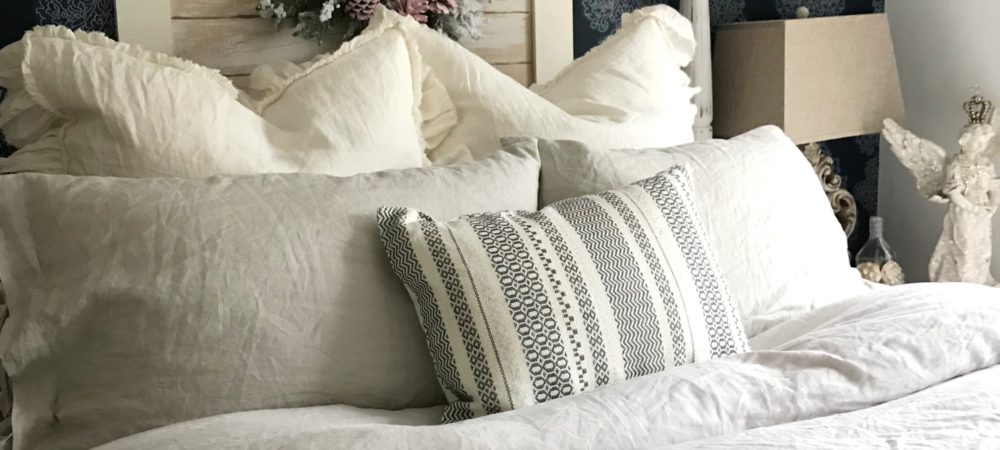How to Make No Sew Pillows with Placemats
