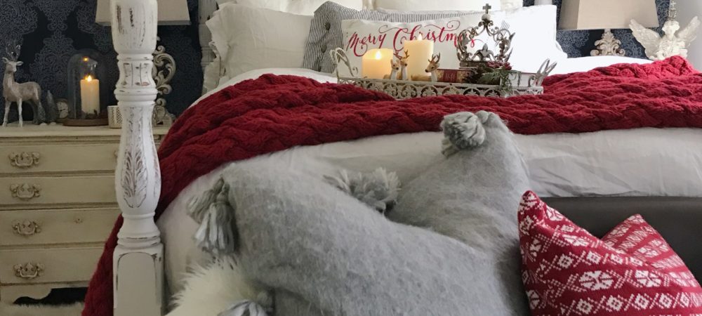 20 Christmas Bedrooms to Inspire