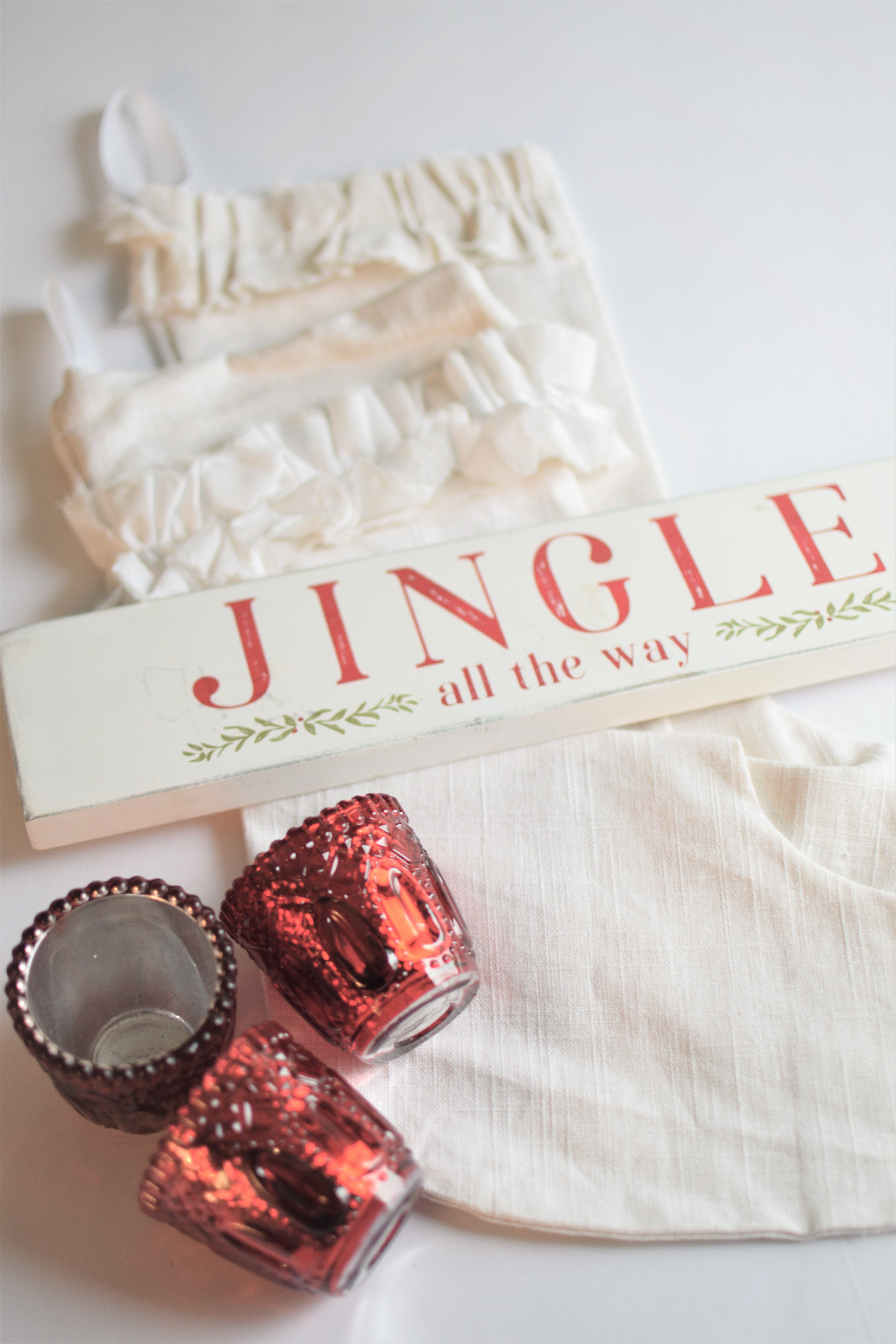 Farmhouse Christmas Giveaway 1
