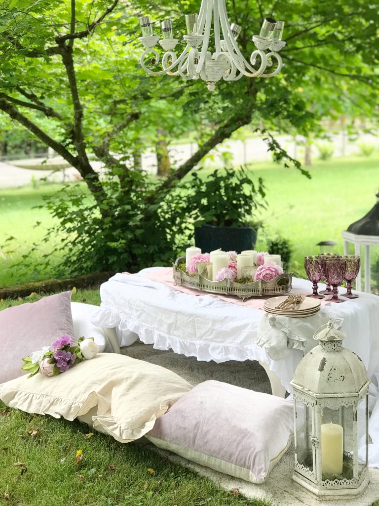 Make Your Outdoor Shabby Chic Wedding Extra Special|outdoor wedding|backyard wedding|weddingdecor|shabby chic|wedding|wedding table|simple wedding|shabby chic wedding|hallstrom home|candle lit wedding|wedding design