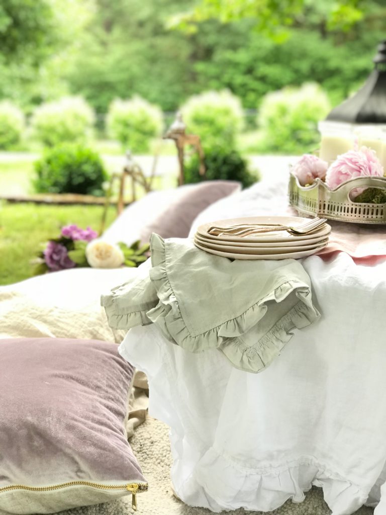 Make Your Outdoor Shabby Chic Wedding Extra Special|outdoor wedding|backyard wedding|weddingdecor|shabby chic|wedding|wedding table|simple wedding|shabby chic wedding|hallstrom home|candle lit wedding|wedding design