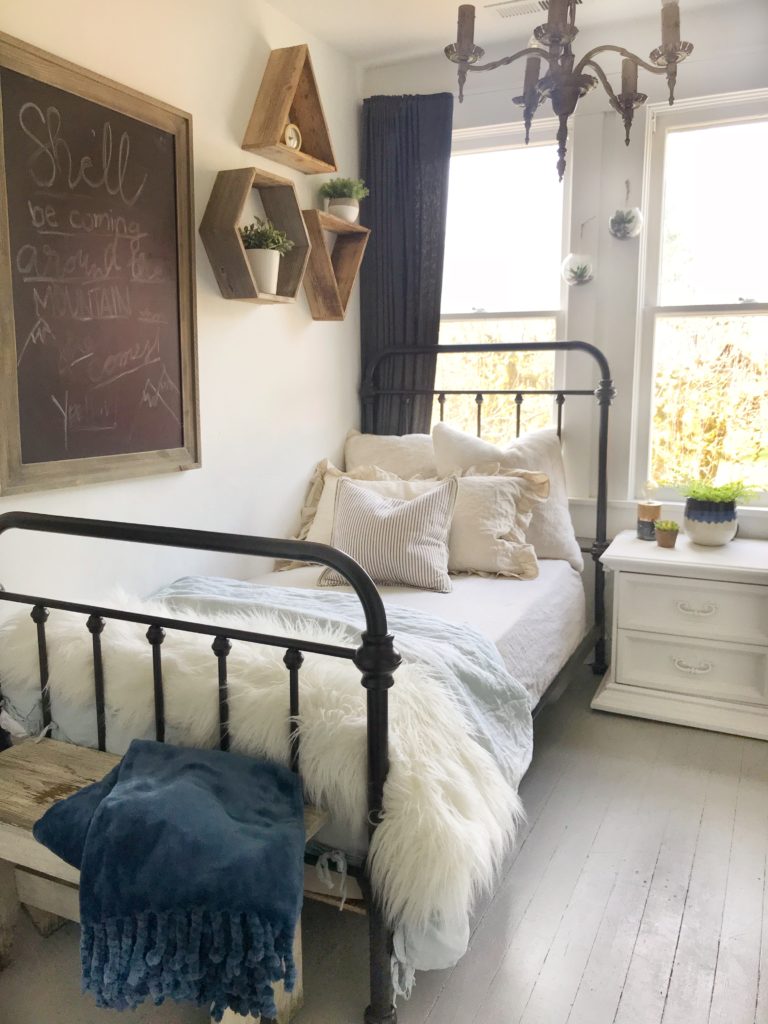 5 Style Tips for a Teen Girls Boho Farmhouse Bedroom|boho bedroom|boho decor|bohemian farmhouse bedroom|bohemian farmhouse style|bedroom update|boho teenage girl bedroom|teen girl bedroom update|boho farmhouse decor|style tips|bedroom style tips|how to decorate boho|how to decorate boho bedroom|boho bedroom decor|style tips for teen girls|teen girls bedroom ideas|hallstromhome.com