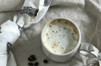 Amazing Salted Caramel Pumpkin Spice Latte Recipe|salted caramel latte|psl|pumpkin spice latte|salted caramel pumpkin spice latte|fall recipe |fall coffee|psl without puree|pumpkin bath and body works|pumpkin spice |pumpkin recipe |pumpkin spice recipe|HallstromHome.com