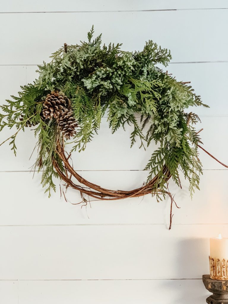 How to Keep it Simple this Christmas Season/Home Tour #minimalchristmas#simplechristmasdecor#howtosimplifychristmas#christmasdecor#simplechristmas #stressfreechristmas#farmhousechristmas#christmashomedecor#minimalchristmas#hallstromhome