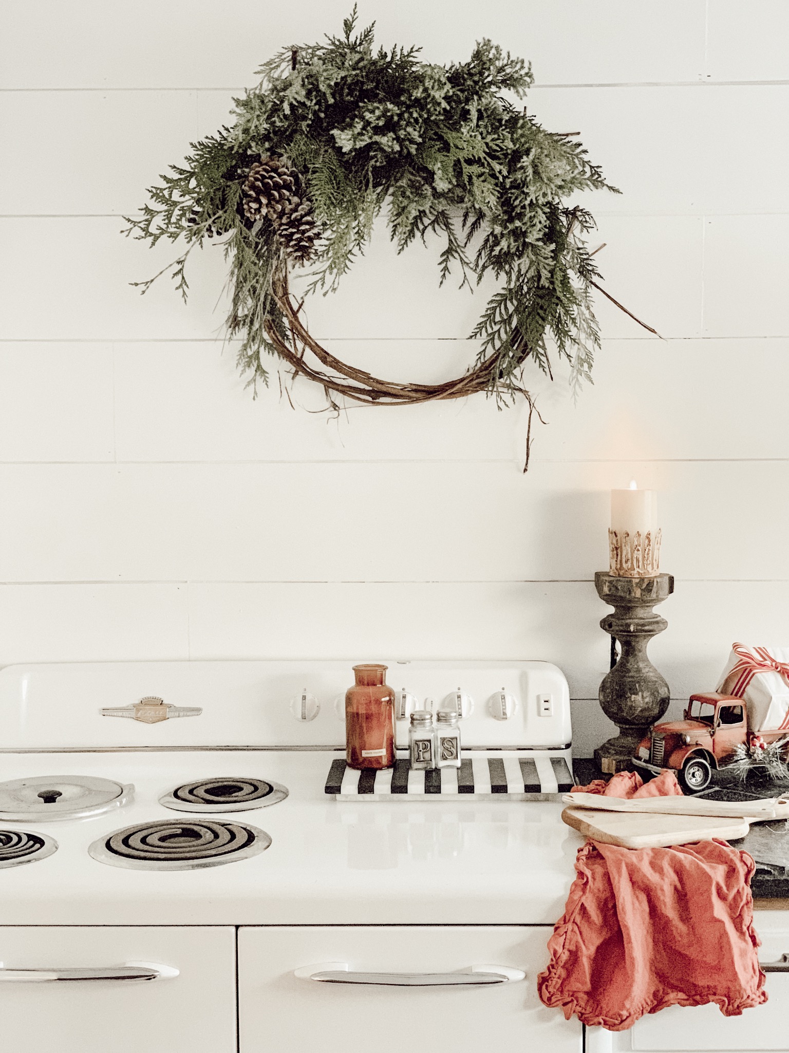 How to Keep it Simple this Christmas Season/Home Tour