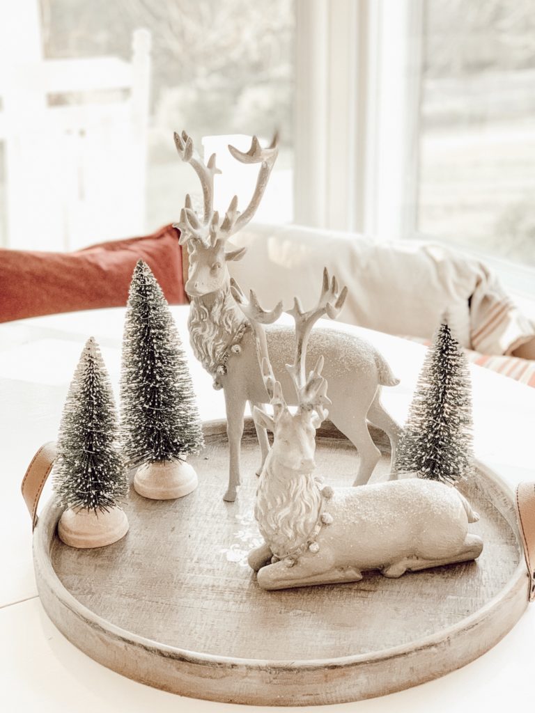 How to Keep it Simple this Christmas Season/Home Tour #minimalchristmas#simplechristmasdecor#howtosimplifychristmas#christmasdecor#simplechristmas #stressfreechristmas#farmhousechristmas#christmashomedecor#minimalchristmas#hallstromhome