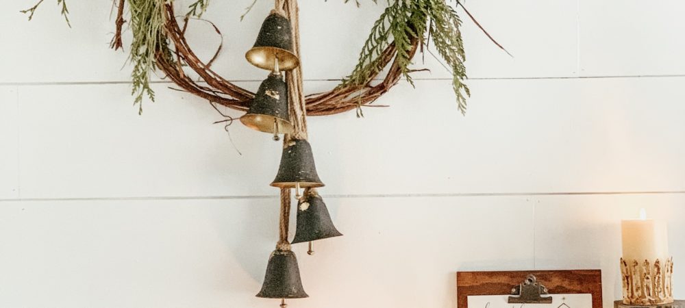 Painting Over Metal with Chalk Paint #chalkpaint#howtochalkpaint#chalkpaintingtips#chalkpaintingmetal#howtochalkpaintmetal#chalkpaintingrustedmetal#diy#paintingtutorial#paintingtips#chalkpaintingbook#howtogetstartedchalkpainting#furnitureupdate#refinishingfurniture#hallstromhome