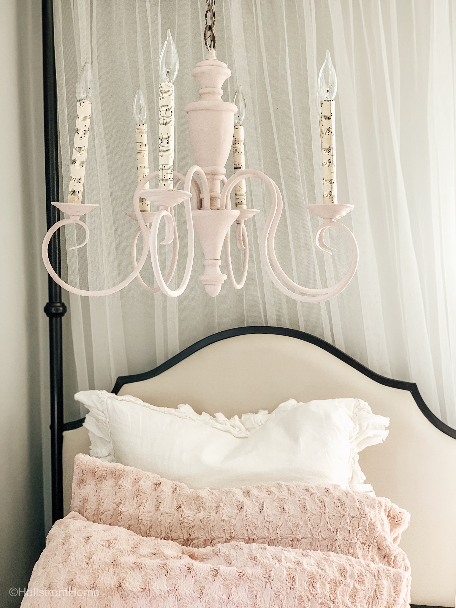 Chandelier Makeover in Minutes\Bedroom on a Budget