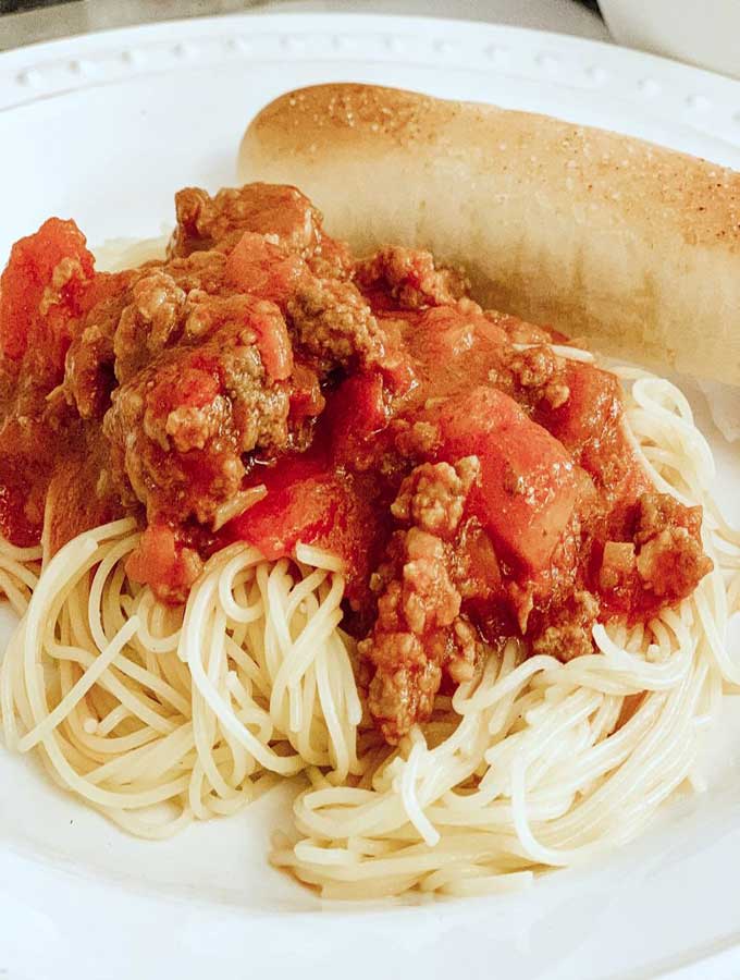 Tom's Famous Spaghetti Sauce with Meat|easy spaghetti sauce|spaghetti meat sauce|homemade spaghetti|easy recipe|best spaghetti sauce|kids recipes|recipe kids will love|best recipe|best spaghetti recipe|quick recipes|easy homemade spaghetti sauce|hallstromhome