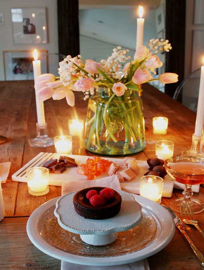 Valentines Table for Two-Romantic Setting – Hallstrom Home