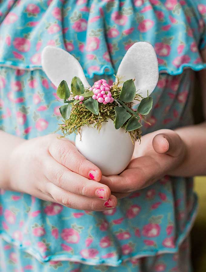 Easy Easter Egg Wreath/How to Make|Grapevine wreath|spring wreath|grapevine wreath for spring|easter wreath|wreath diy|easy wreath diy|wreath tutorial|spring diy|easter egg wreath|egg wreath|kids diy|front door wreath|farmhouse wreath|wall decor|farmhouse decor|Hallstrom Home