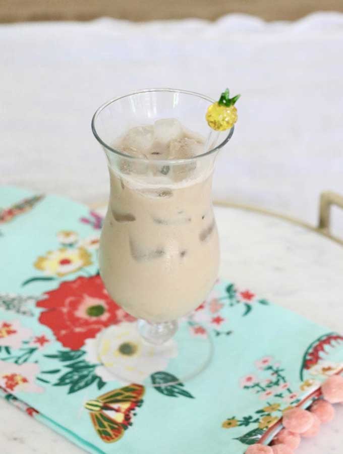 Easy Summer Drinks Non-Alcoholic|healthy non alcoholic drinks|summer drinks|summer recipes|easy drink recipes|easy drinks|kids drinks|kids summer drinks|non alcoholic bar drinks|healthy drinks|summer recipes|best recipes|best drinks|italian cream soda|smoothie recipe|coconut latte|iced latte|Hallstrom Home