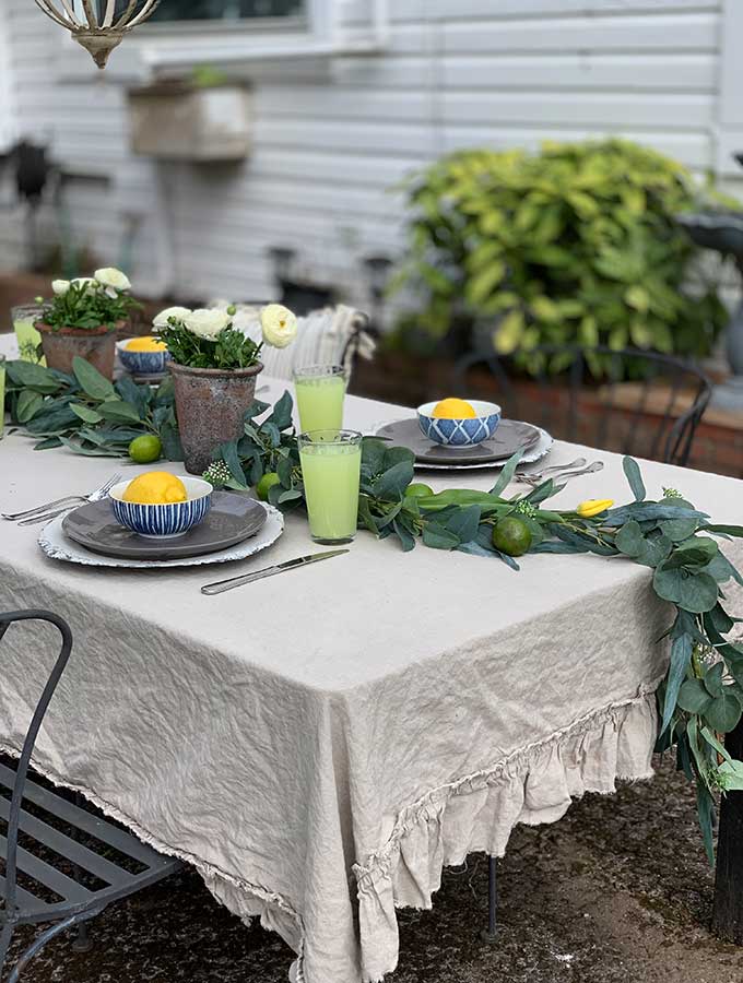 Spring Outdoor Table Ideas|Casual outdoor table|Spring tablescape|outdoor party|party planning|farmhouse|farmhouse dining|patio dining|Spring outdoor decorations|summer decorations|Outdoor table centerpieces|outdoor table decorating ideas|dinner party|shabby chic|farmhouse style|how to style|how to style outdoor table|hallstrom home