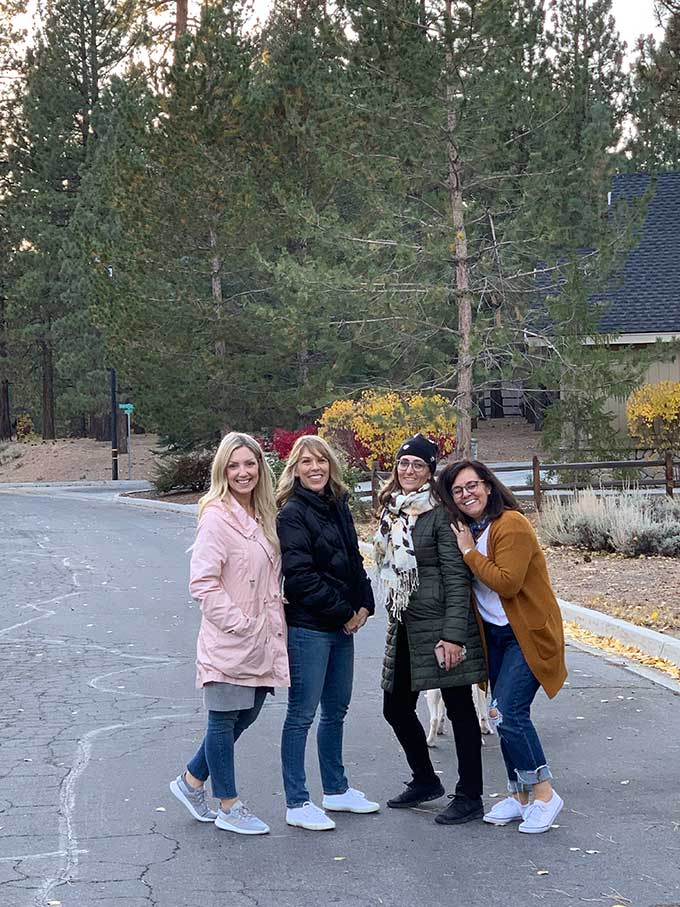 My Trip to Big Bear with Fig and Twigs |Craft diy|craft weekend|farmhouse style|big bear lake|pumpkin crafts|fall crafts|painting diy|painting crafts|flower arrangements|girls weekend|getaway weekend|fall tablescapes|french decor|french style|Hallstrom Home