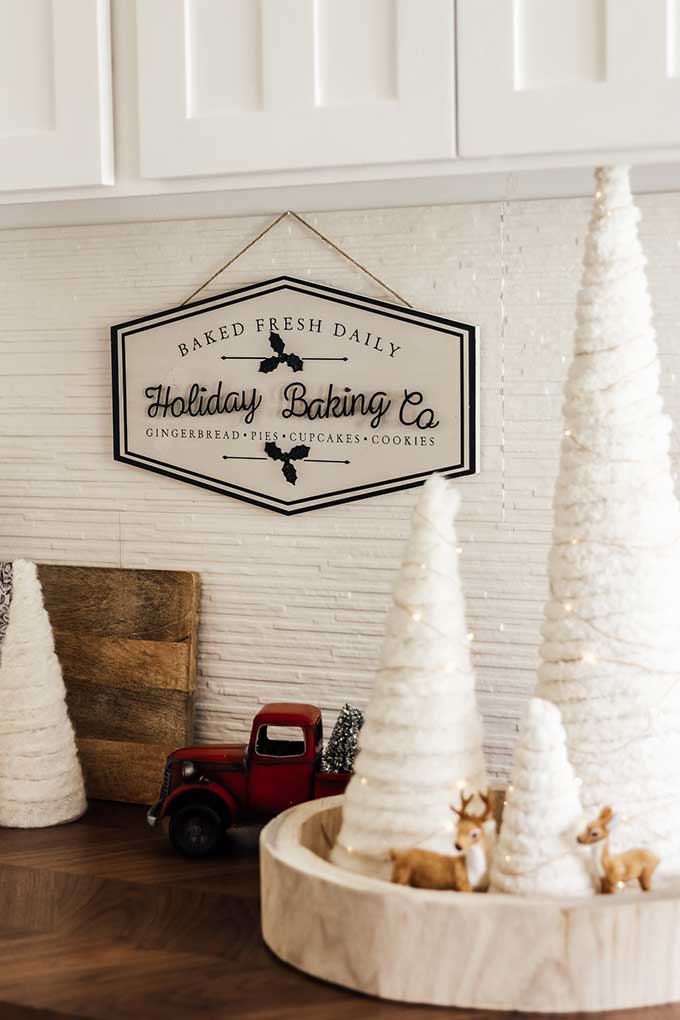 Yarn Tree DIY with Twinkle Lights |DIY Christmas Tree|Yarn Tree|Christmas Decor|farmhouse Christmas|Farmhouse Christmas|yarn tree diy|twinkle lights|Christmas twinkle lights|yarn diy|yarn tree diy|holiday home decor|white farmhouse|christmas farmhouse decor|Hallstrom Home