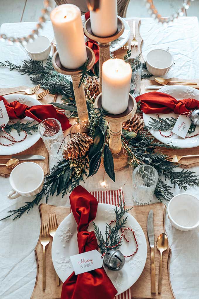 Easy Christmas Table Setting with Red |elegant Christmas Table| Holiday table|Christmas dinner|printables|free printables|christmas printables|shabby chic decor|farmhouse style|farmhouse christmas|easy tablescape|easy christmas tablescape|chic farmhouse|white farmhouse|vintage christmas|easy tablescape ideas|Hallstrom Home