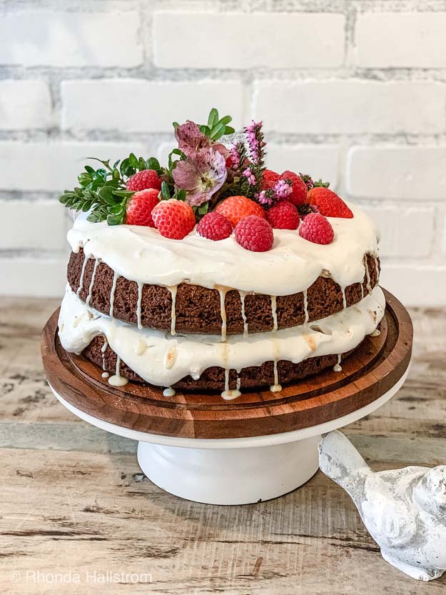 Naked Cake for Weddings |naked cake|wedding cake|naked cake ideas|naked cake with oranges|party cake|how to decorate cake|chocolate cake|vanilla cake|easy frosting|best frosting recipe|berry cake|wedding cake ideas|farmhouse cake|party planning|elegant wedding|modern wedding|frosting recipe| Hallstrom Home
