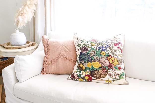 Trending Pillows for Home Decor |home decor|throw pillow|pillow trends|farmhouse pillow|throw pillow trends|boho pillows|boho home|farmhouse style|farmhouse pillows|shabby chic|shabby chic decor|cottage decor|striped pillow|best pillows|tassel pillows|pom pom pillows|lumbar pillows|modern throw pillow|Hallstrom Home