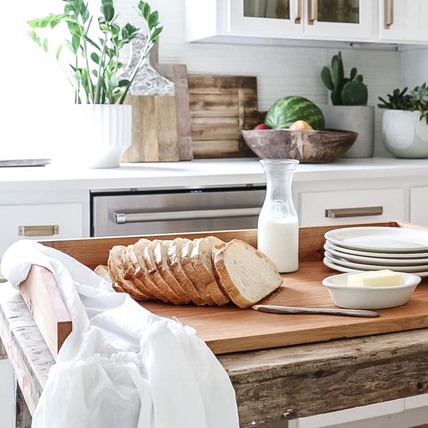 How to Care for a Wood Cutting Board |noodle board|vintage bread board|cutting board care|wood cutting board|wood cutting board care|wood care|vintage cutting board|vintage style|farmhouse kitchen| HallstromHome