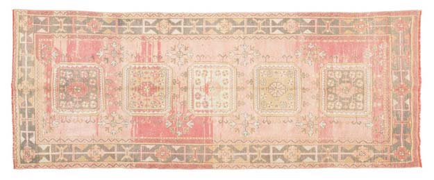 Picking a Farmhouse Rug |farmhouse style|farmhouse rug|farmhouse living|antique farmhouse rug|best rugs|trending rugs|oriental rug|farmhouse oriental rugs|farmhouse living room|living room rug|wool rug|how to style rug|style wool rug|HallstromHome