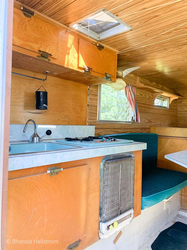 Camper Trailer Fixer Upper |camper reno|camper renovation|trailer reno|trailer renovation|diy fixer upper|fixer upper|diy trailer|update trailer|trailer update|shabby chic trailer|gypsy trailer|shabby chic|caravan|caravan reno|farmhouse style|modern farmhouse|HallstromHome