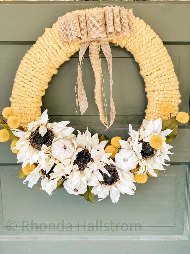 Fall Yarn Wreath Tutorial |Yarn Wreath|Fall Wreath|DIY Yarn Wreath|Sunflower Wreath|DIY Fall Wreath|Easy Wreath DIY|Wreath Tutorial|Farmhouse Wreath|Fall Farmhouse|Fall Decor|Hallstrom Home