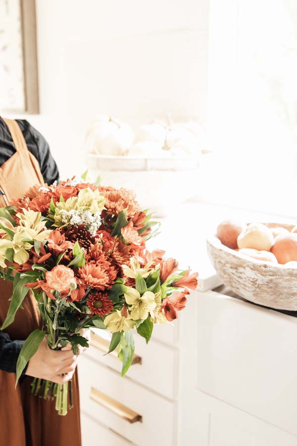 Fall Kitchen Decor on a Budget |fall on a budget|decor budget|fall kitchen tour|fall home tour|fall decor|budget decorating|budget friendly decor|farmhouse style|fall farmhouse|fall budget tips|Hallstrom Home