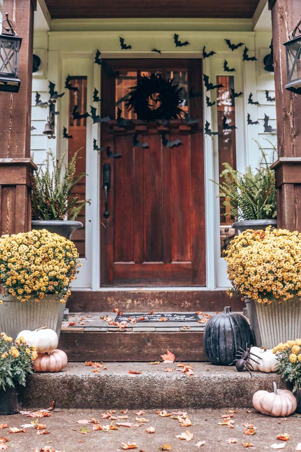 Halloween Bat Porch Decor with Printable |diy your porch|bat printables|halloween porch|spooky halloween|bat printables|cricut machine bats|farmhouse halloween|outdoor bat decorations|halloween diy|easy halloween diy|halloween porch with bats|Hallstrom Home