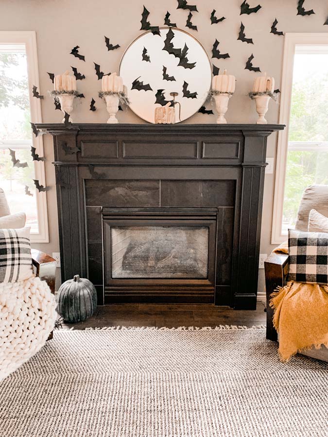 Halloween Mantel |how to decorate mantel|style for halloween|black and white halloween|glam goth halloween|spooky halloween|bat mantel|halloween mantel with bats|halloween mantel ideas|halloween decorations|hallstromhome